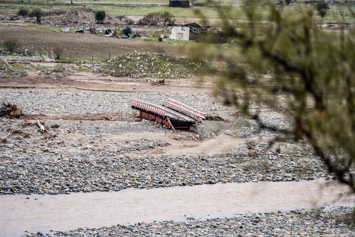 Comunidades de Huanilla exigen solución tras colapso de puente por crecida del río