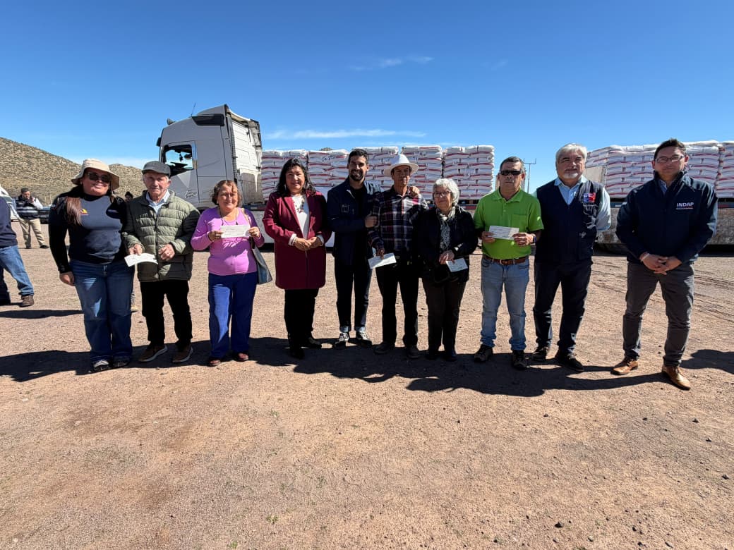 INDAP entrega 27 mil kilos de alimento a productores caprinos de Combarbalá — foto 3